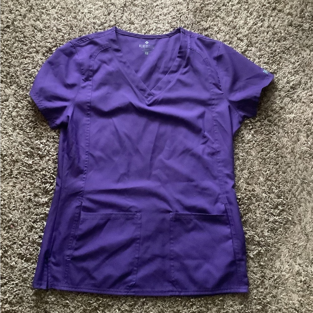 Medcouture scrub top purple size S